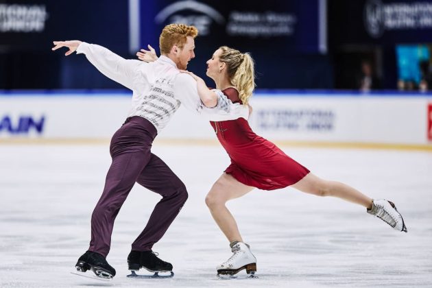 Eiskunstlauf Gdansk (2) ISU Junior Grand Prix 6.-8.10.2022 Ergebnisse, Zeitplan, Übertragung - hier im Bild Nadiia Bashynska - Peter Beaumont aus Kanada, Sieger beim 1. Junior Grand Prix 2022 in Gdansk