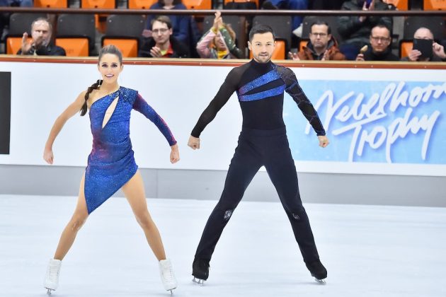 Eiskunstlauf Nebelhorn-Trophy 2023 in Oberstdorf - Zeitplan, Ergebnisse, Übertragungen 21.-23.9.2023 - hier im Bild Lilah Fear - Lewis Gibson bei ihrem letzten Start in Oberstdorf