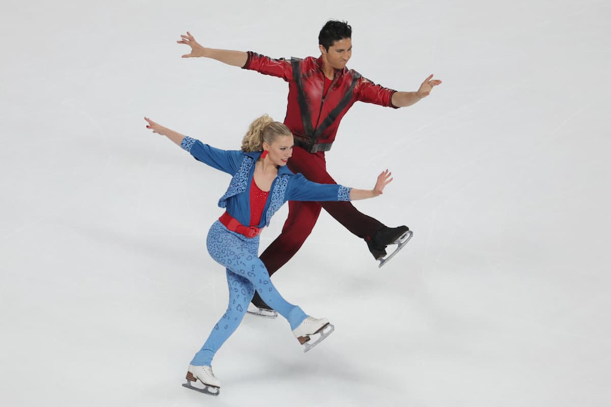Marjorie Lajoie - Zachary Lagha Eistanz-Paar aus Kanada Rhythm Dance bei ISU Grand Prix China 2023