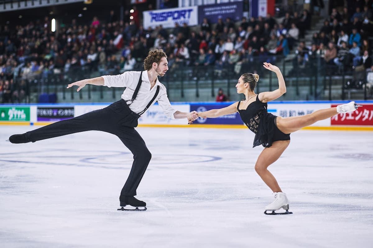 Sara Conti & Niccolo Macii - Eiskunstlauf-Paar aus Italien beim ISU Grand Prix Frankreich 2023