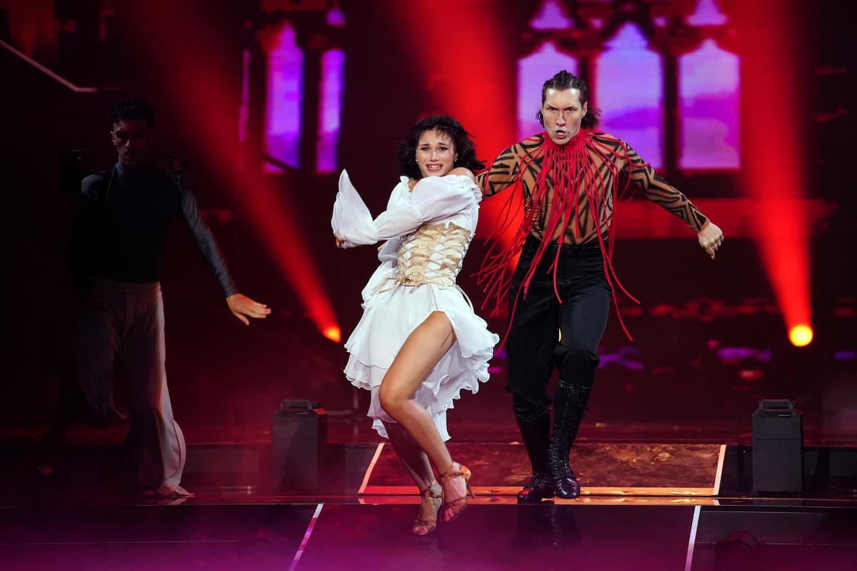 Evgeny Vinokurov & Anastasia Stan bei der Profi-Challenge Let's dance 31.5.2024
