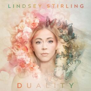 Lindsey Stirling Neues Album “Duality” veröffentlicht - hier im Bild das Album-Cover mit dem Gesicht der Künstlerin Lindsey Stirling im Fokus