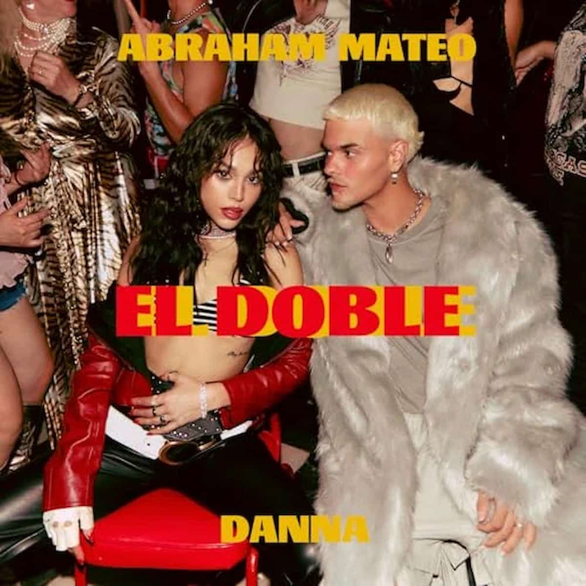 Abraham Mateo & Danna Paola “El Doble” - hier im Bild das Single Cover mit Danna und Abraham Mateo im Mittelpunkt