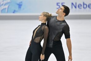 Eiskunstlauf Nebelhorn Trophy 2024 Ergebnisse, Übertragungen, Zeitplan in Oberstdorf 19.-21.9.2024 - hier im Bild Minverva Fabienne Hase - Nikita Volodin