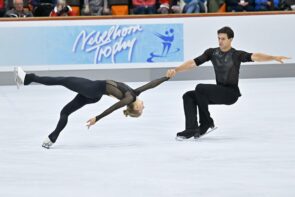 Eiskunstlauf Nebelhorn Trophy 2024 Oberstdorf, Ablaufplan und Tickets - hier im Bild das Eiskunstlauf-Paar Minerva Fabienne Hase & Nikita Volodin aus Deutschland