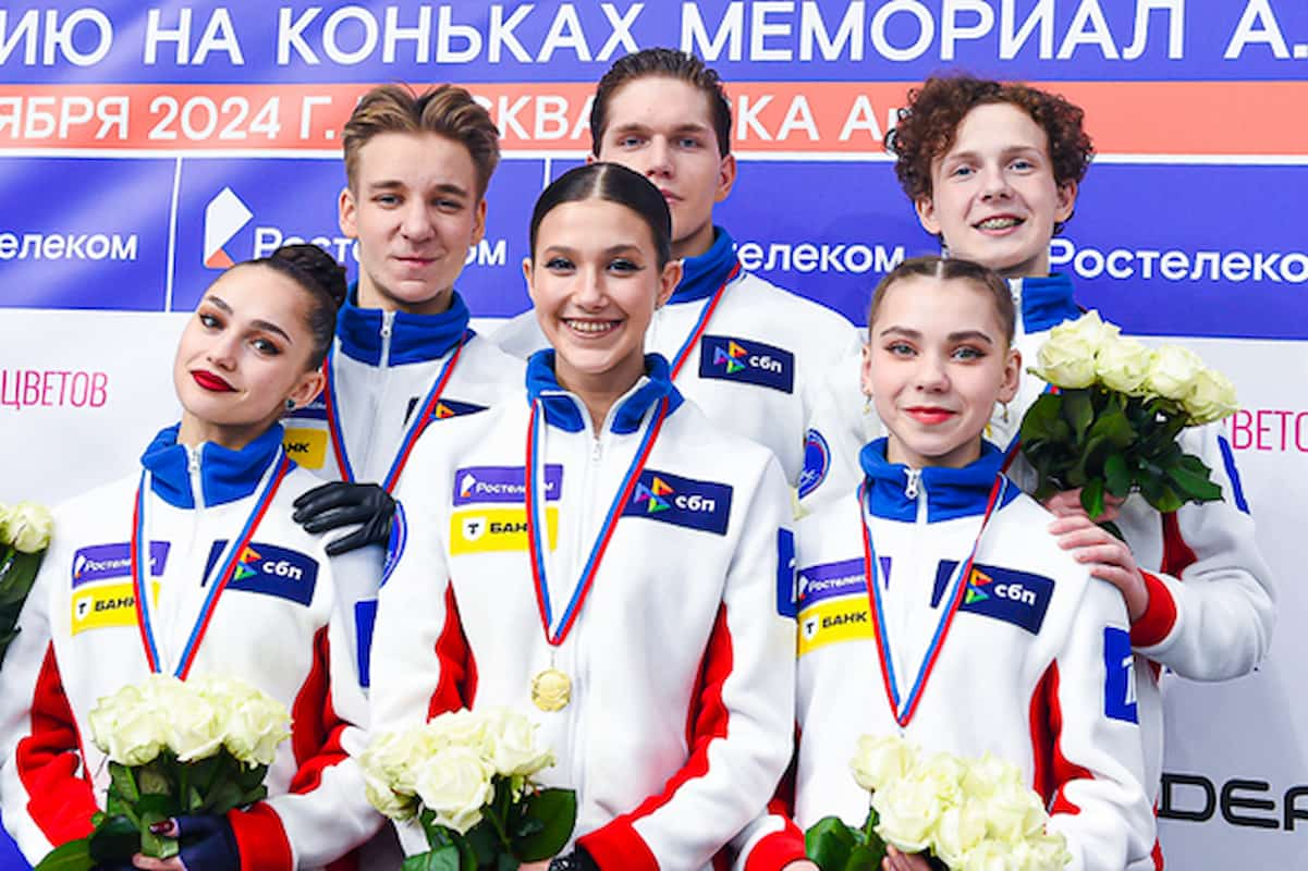 Eistanz-Paare beim Grand Prix Moskau 13.-15.11.2024 - Sieger Vasilisa Grigorieva - Evgeniy Artyushchenko, Arina Gorshenina - Ilya Makarov auf 2. Platz, Daria Drozhzhina - Ivan Telnov 3. Platz