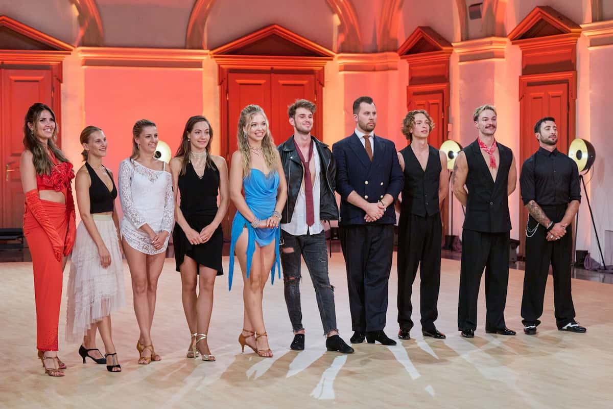 Dancing Stars 22.11.2024 - Alle Profitänzer - hier im Bild Alina Soboleva, Elisabeth Beck, Julia Kaufmann, Diana Starnets, Kateryna Mizera, Patrick Seebauer, Kevin Berger, Viatcheslav Issaev, Ivan Dubinin, Michele Cantanna