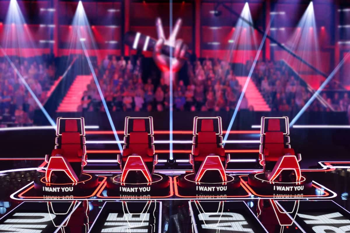 The Voice of Germany 6.12.2024 Finale: Wer wird Sieger-Gewinner The Voice 2024? - hier im Bild die Stühle der The Voice - Coaches