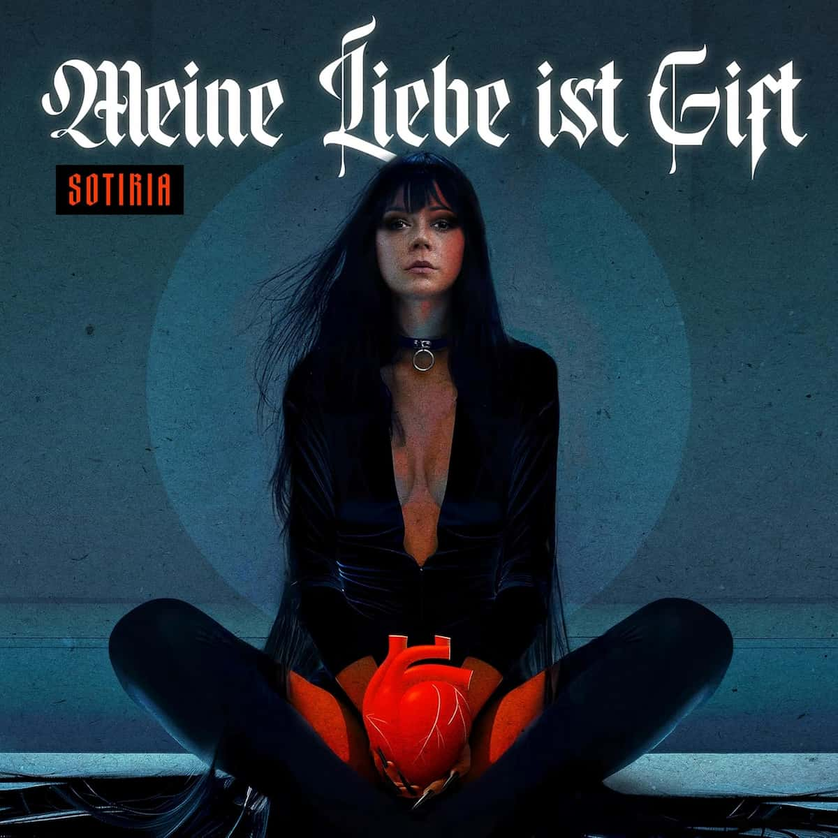 Sotiria CD “Meine Liebe ist Gift” 2025 - hier im Bild das Album-Cover mit der Künstlerin im Mittelpunkt