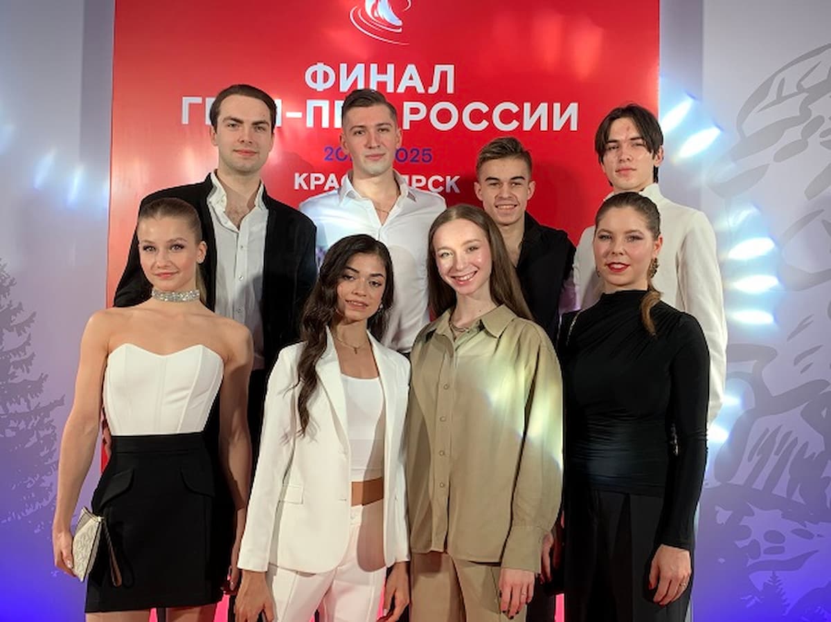 Eiskunstlauf Grand Prix Finale Russland 2025 - Auslosung der Start-Reihenfolge in den Kurzprogrammen - hier im Bild Vasilisa Kaganovskaia, Maxim Nekrasov, Adeliia Petrosian, Daria Sadkova, Anastasia Mishina, Alexandr Galliamov, Daniil Samsonov, Nikolai Ugoshaev