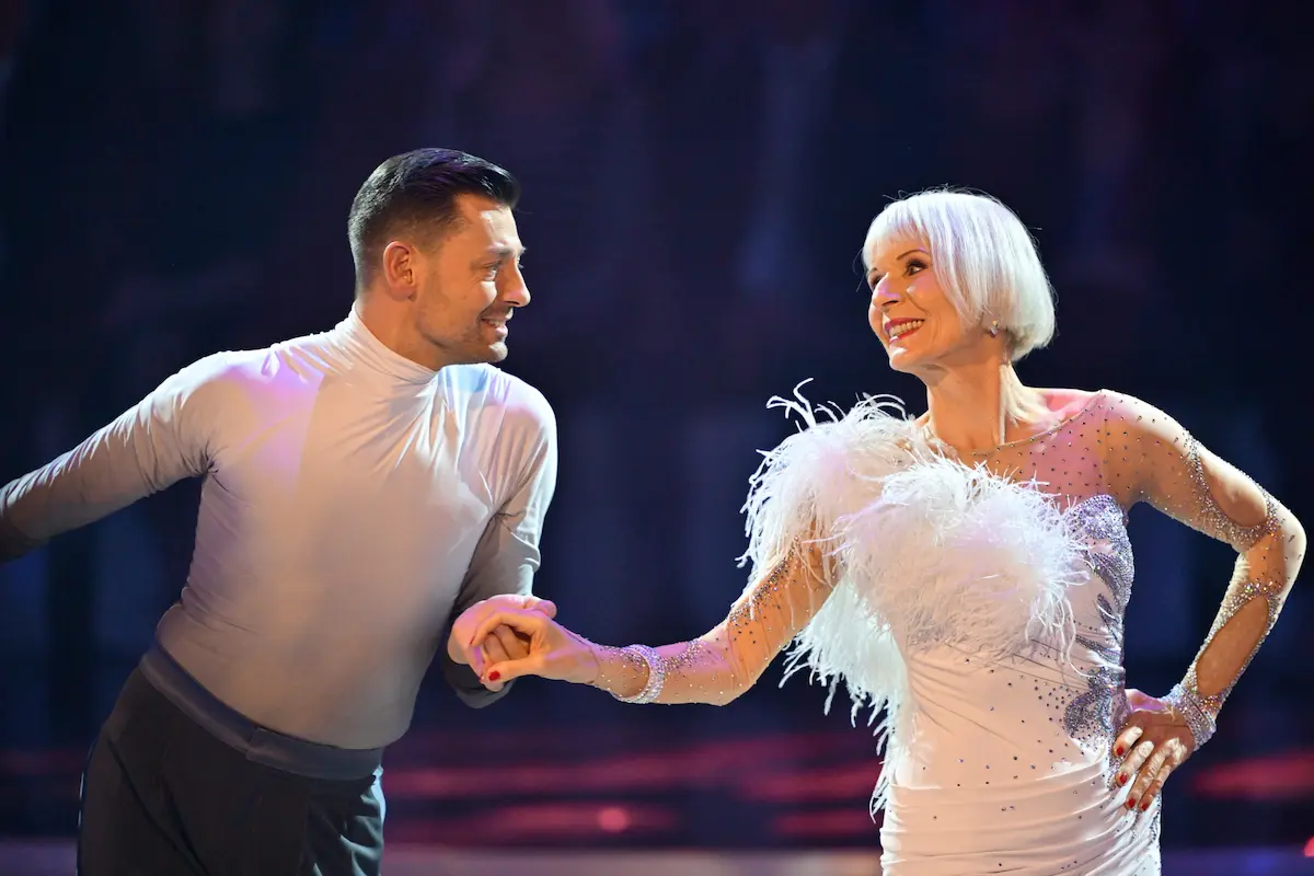 Florian Gschaider und Heilwig Pfanzelter bei ihrer Rumba bei Dancing Stars am 21.3.2025