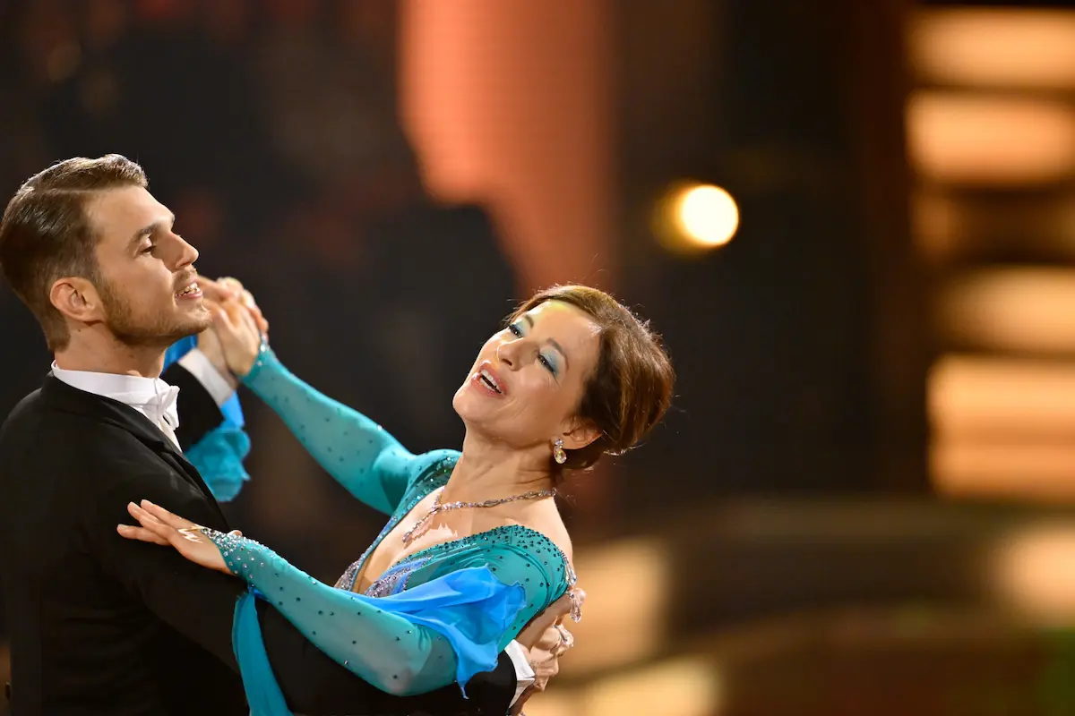 Julia Cencig und Patrick Seebauer mit Langsamer Walzer bei Dancing Stars am 21.3.2025