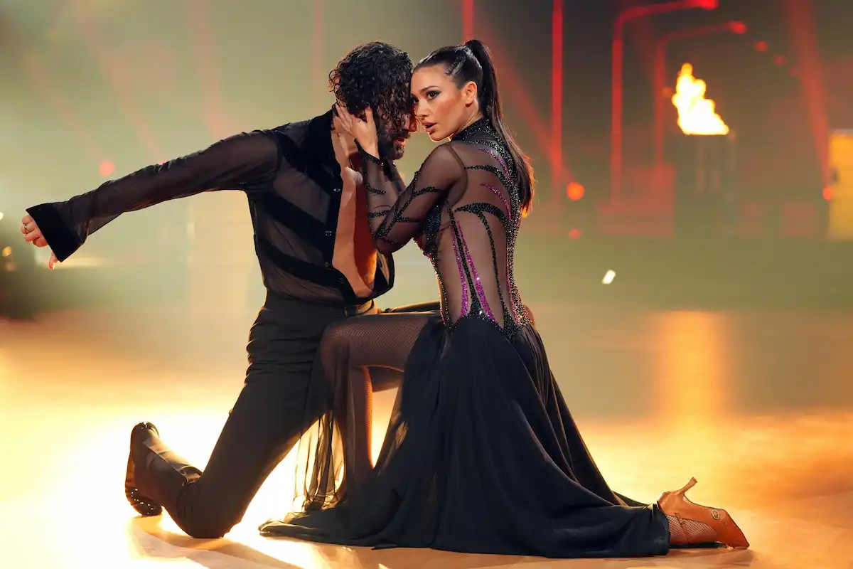 Paola Maria und Massimo Sinato bei Let's dance 7.3.2025