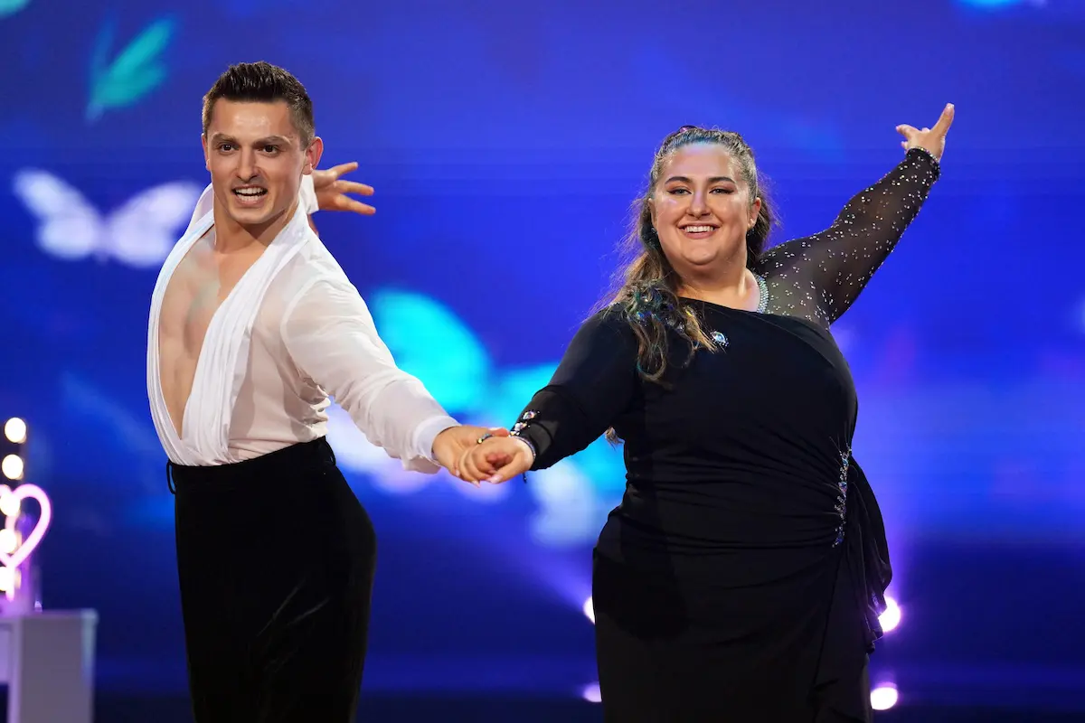 Sandra Safiulov (selfiesandra) & Zsolt Sandor Cseke in der Rumba bei Let's dance am 14.3.2025