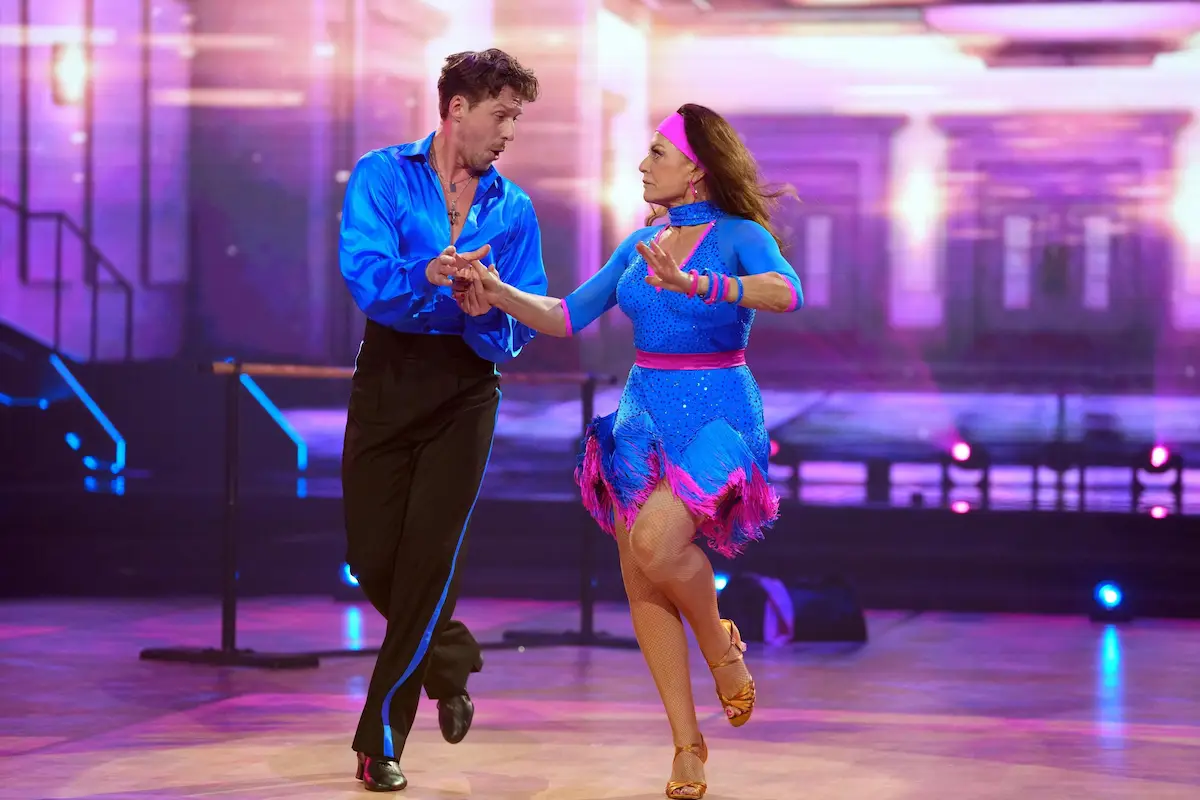 Valentin Lusin und Christine Neubauer tanzten Cha Cha Cha bei Let's dance am 7.3.2025